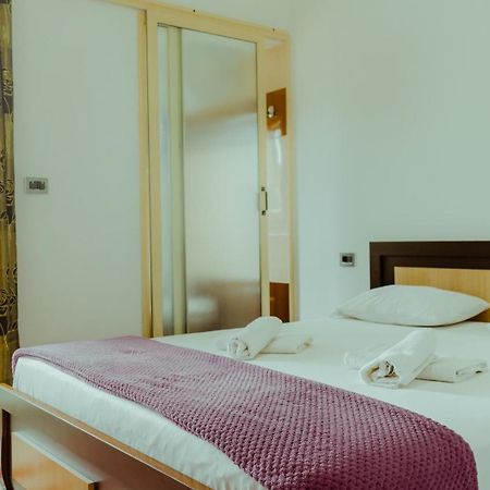 Guesthouse Shtino ジロカストラ エクステリア 写真
